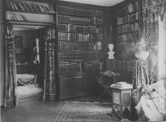 Villa Shatterhand Bibliothek nach1912.jpg