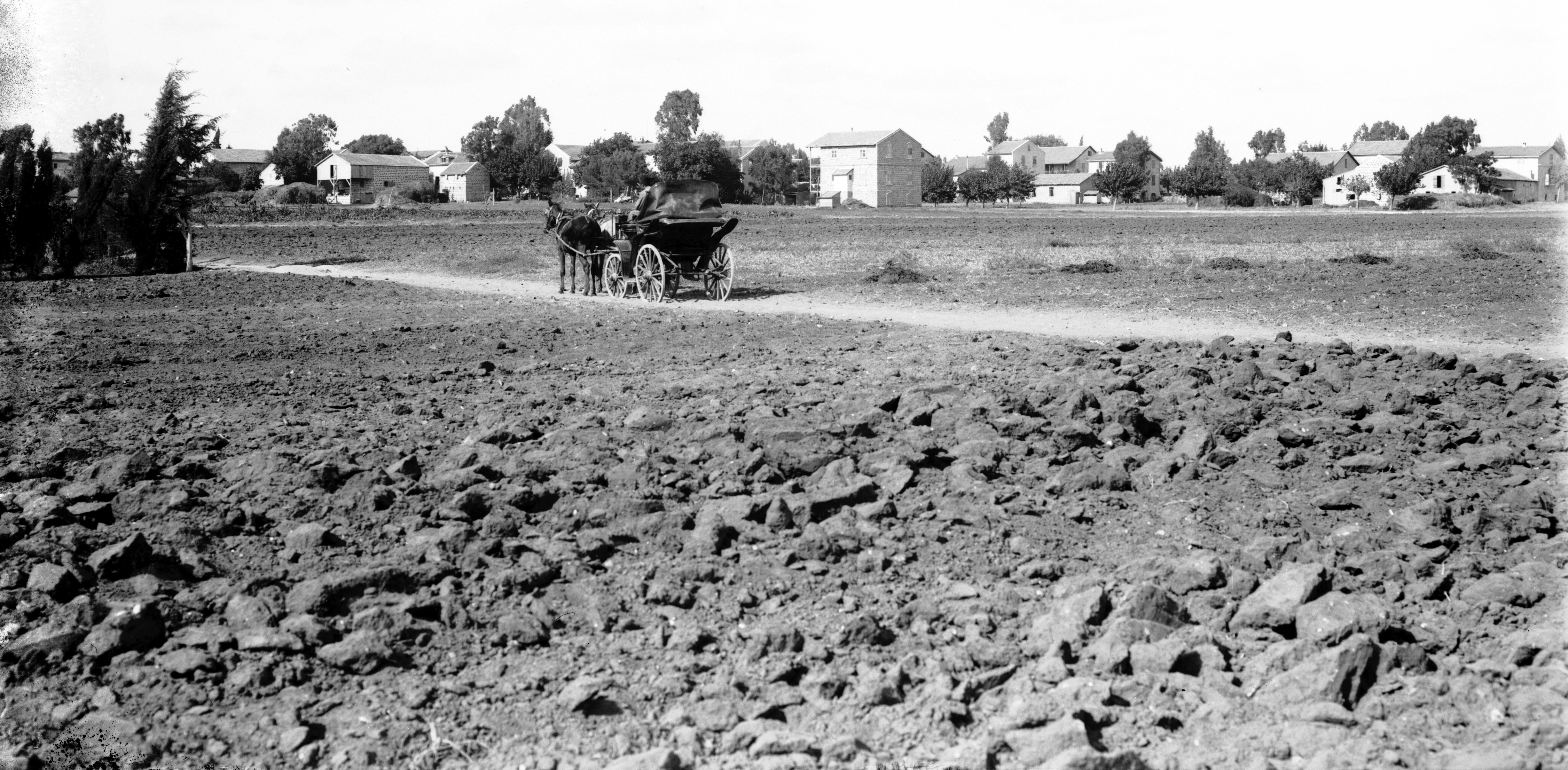 The Sarona Templer Settlement taken between 1898 and 1946.jpg