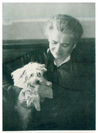 KMJb 1932 Klara May mit Hund.jpg