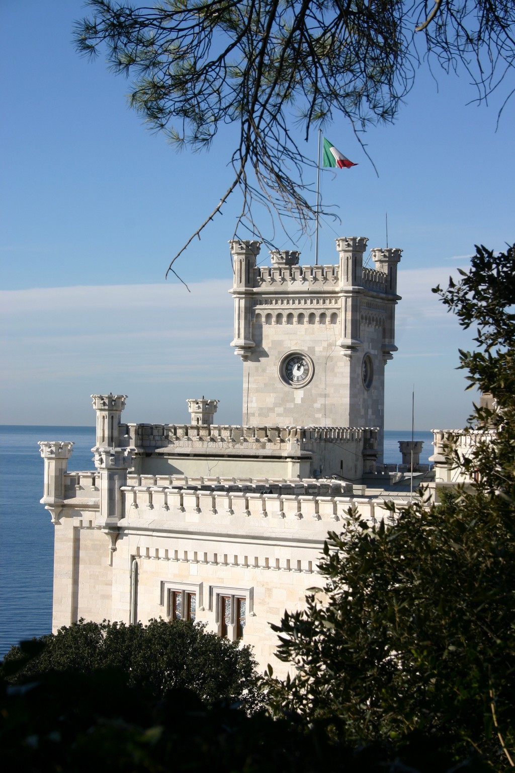 Schloss Miramare 2.jpg