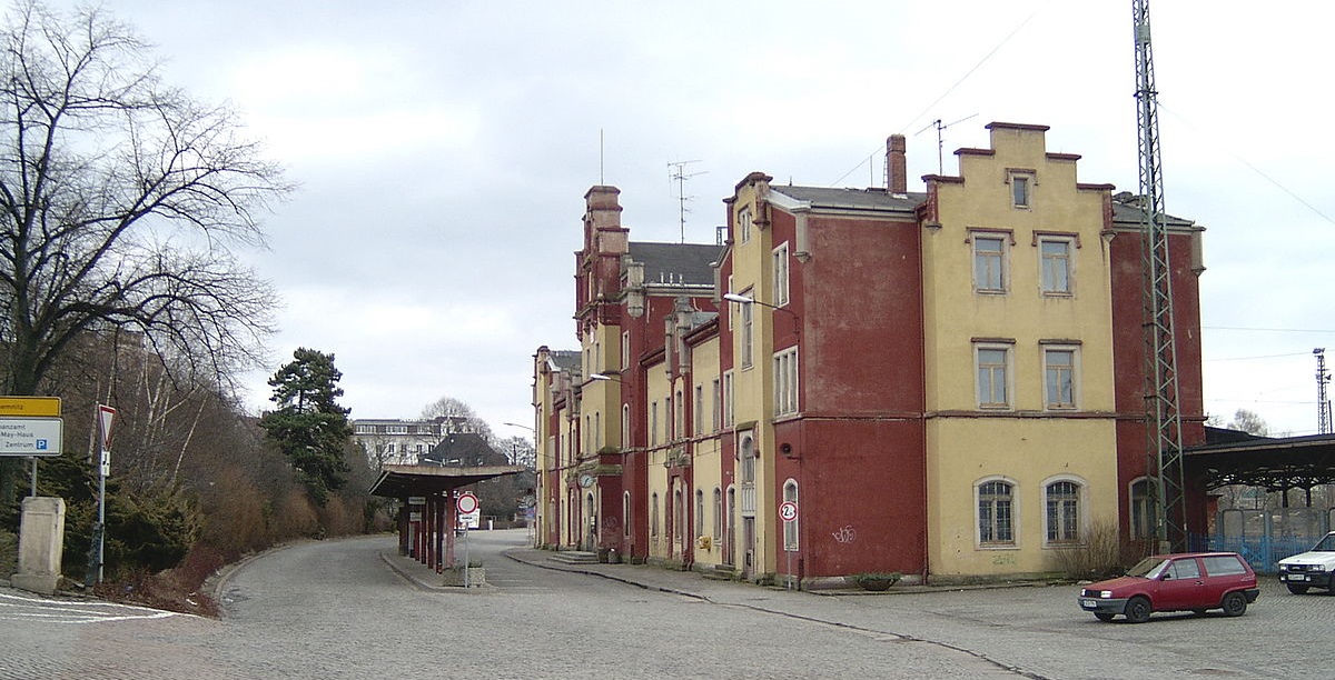 Bahnhof Hohenstein-Ernstthal.JPG